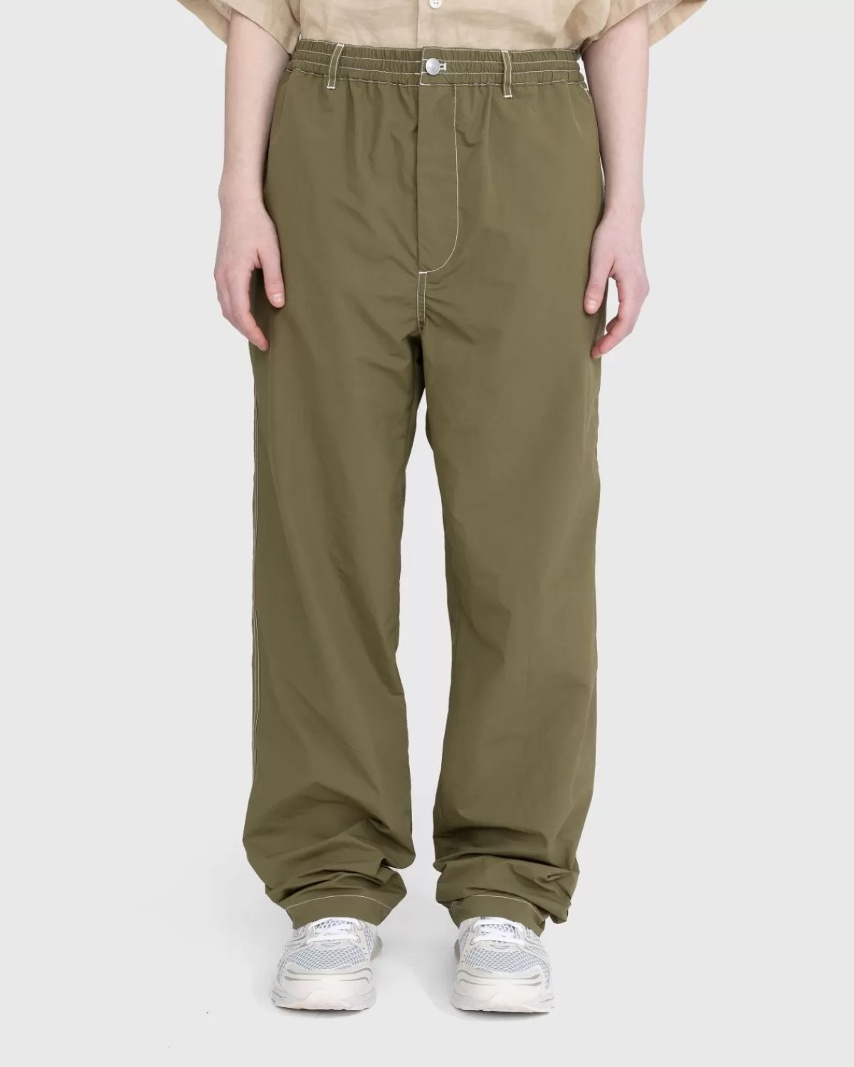 Kontraststichhose Khaki>Highsnobiety Clearance