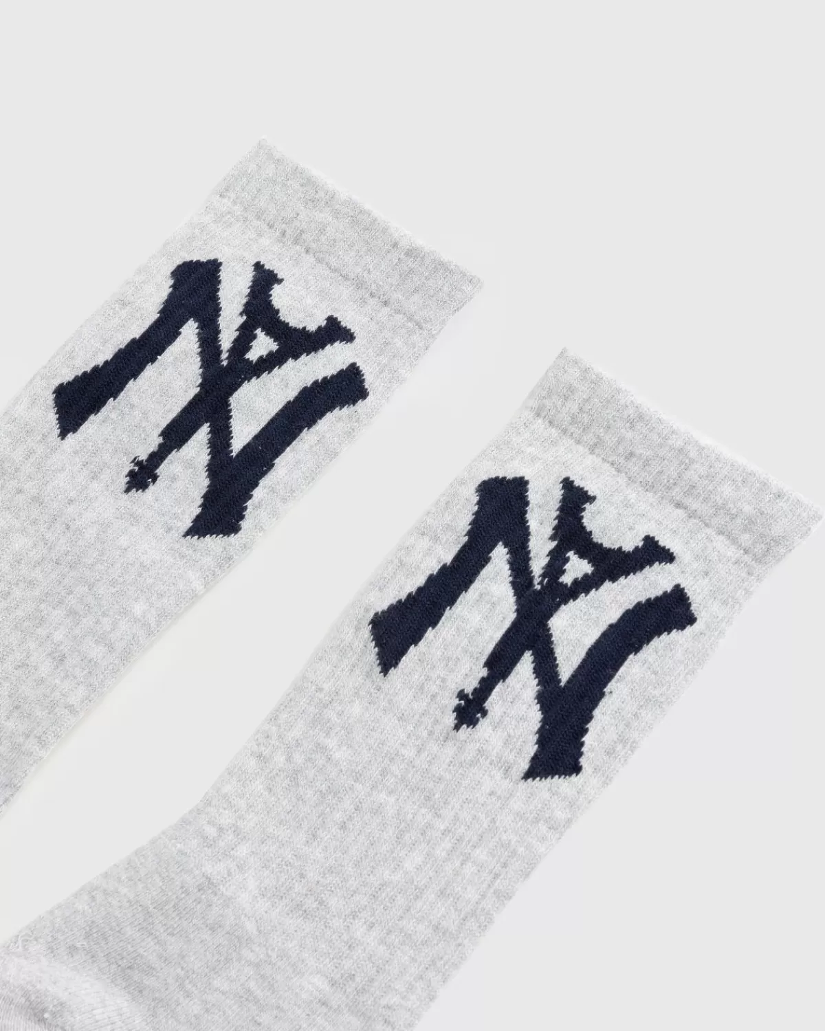 Männer Praying X Highsnobiety Not In Paris Crew Socken Grau