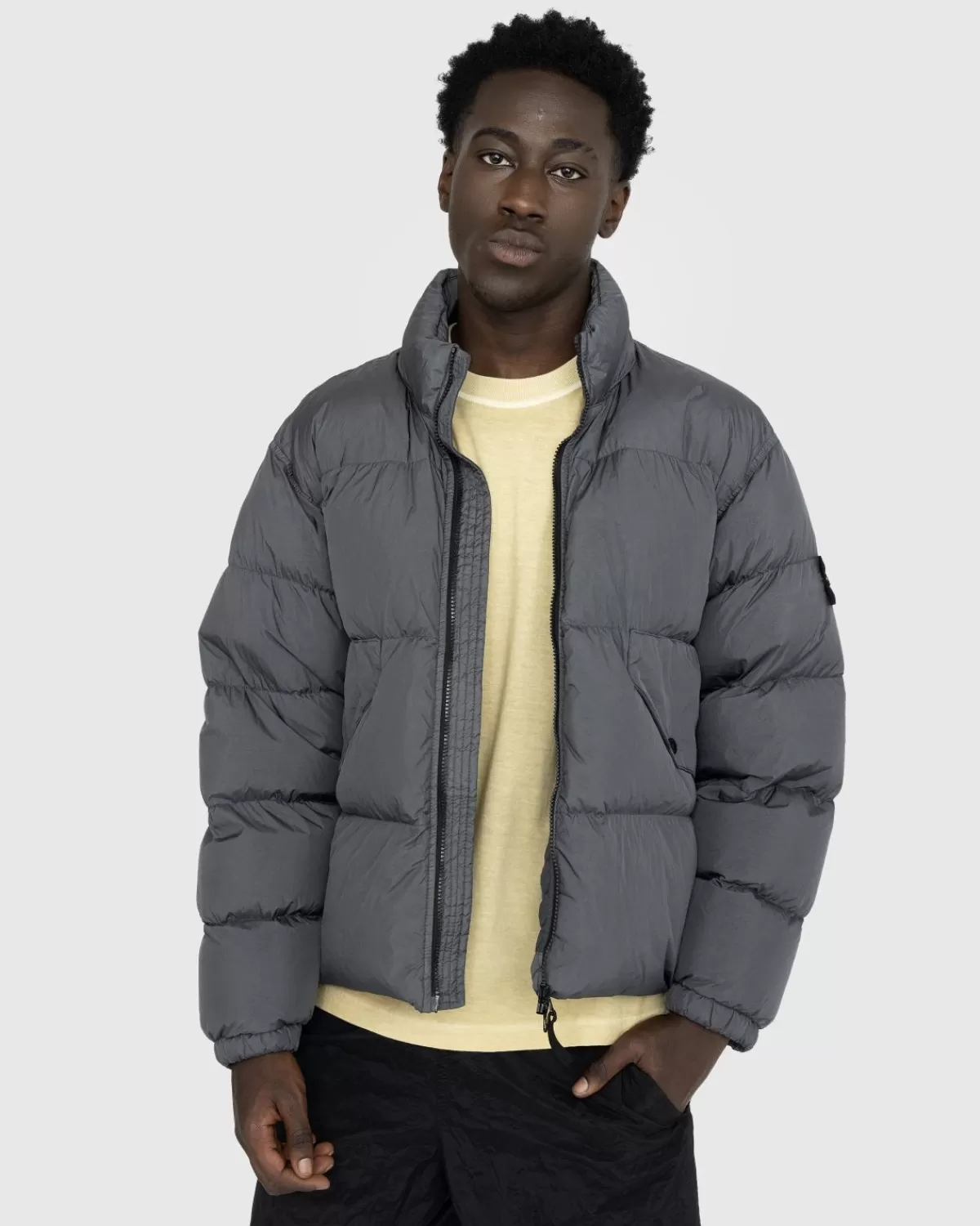 Stuckgefarbte Daunenjacke Aus Recyceltem Nylon In Bleigrau>Stone Island Cheap